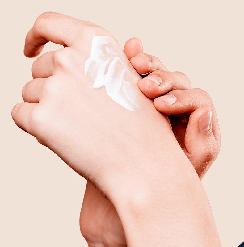 50% OFF!⏳Crème au caviar parfumée pour des mains douces et élégantes 🌿✨