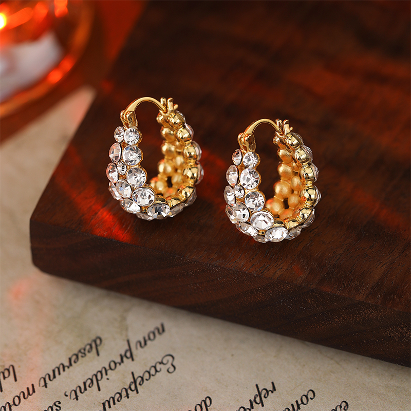 Boucles d’Oreilles Élégantes à Strass