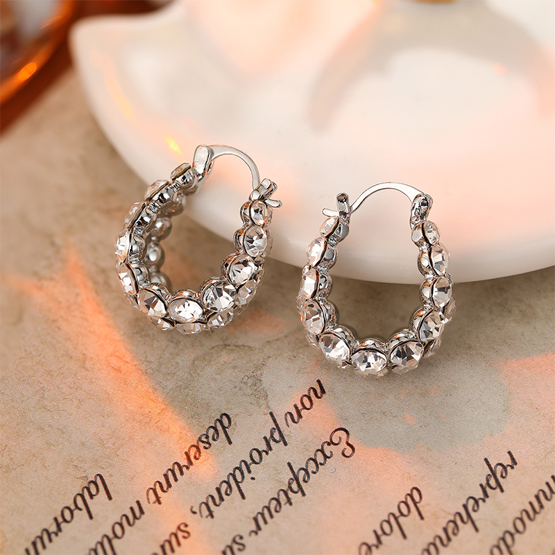 Boucles d’Oreilles Élégantes à Strass