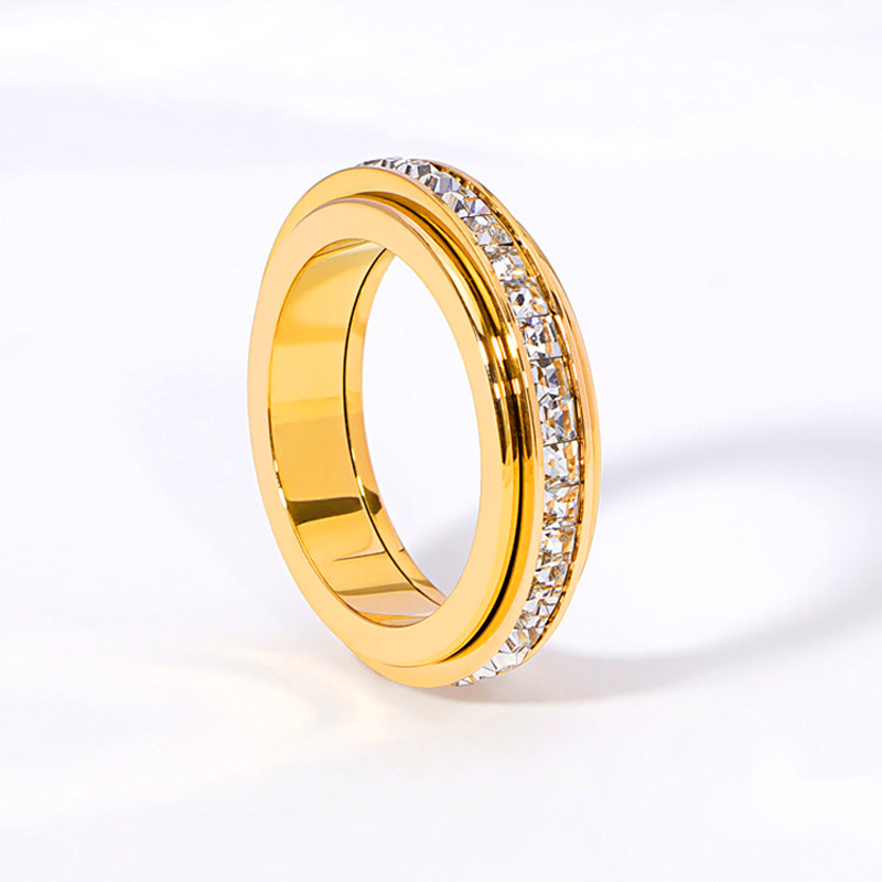 Bague tournante en titane avec zircone