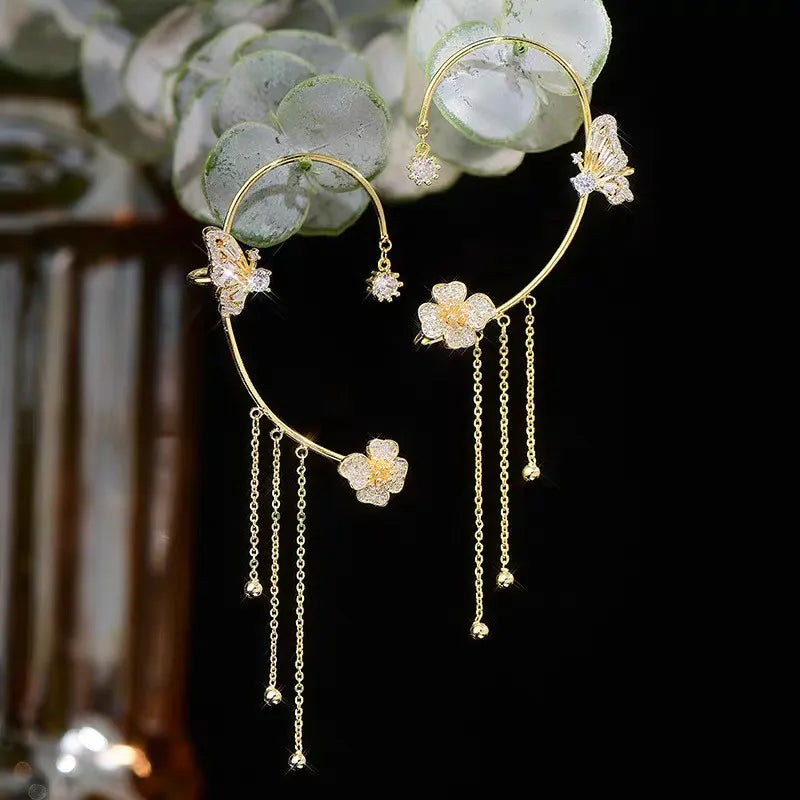 ✨🦋Boucles d'oreilles avec zircone et pompons en forme de papillons