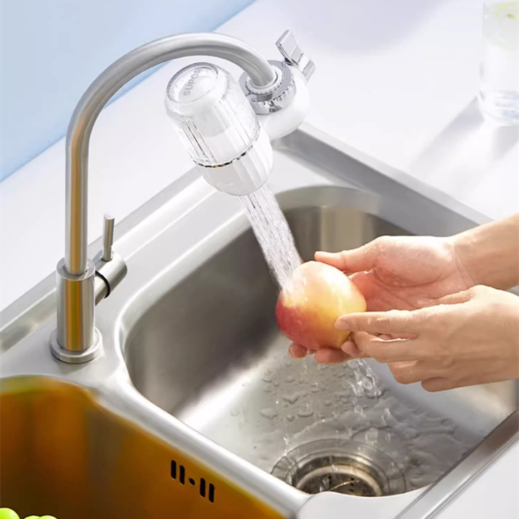 💥Joli cadeau* Purificateur d'eau à robinet à 5 couches de filtration par rayonnement✨