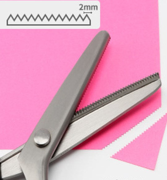 ✂️🛒 -50% ! 🧵Ciseaux Zig-Zag en Acier Inoxydable – Poignée Ergonomique, Anti-Effilochage & Coupe Tissu, Papier & Cuir.