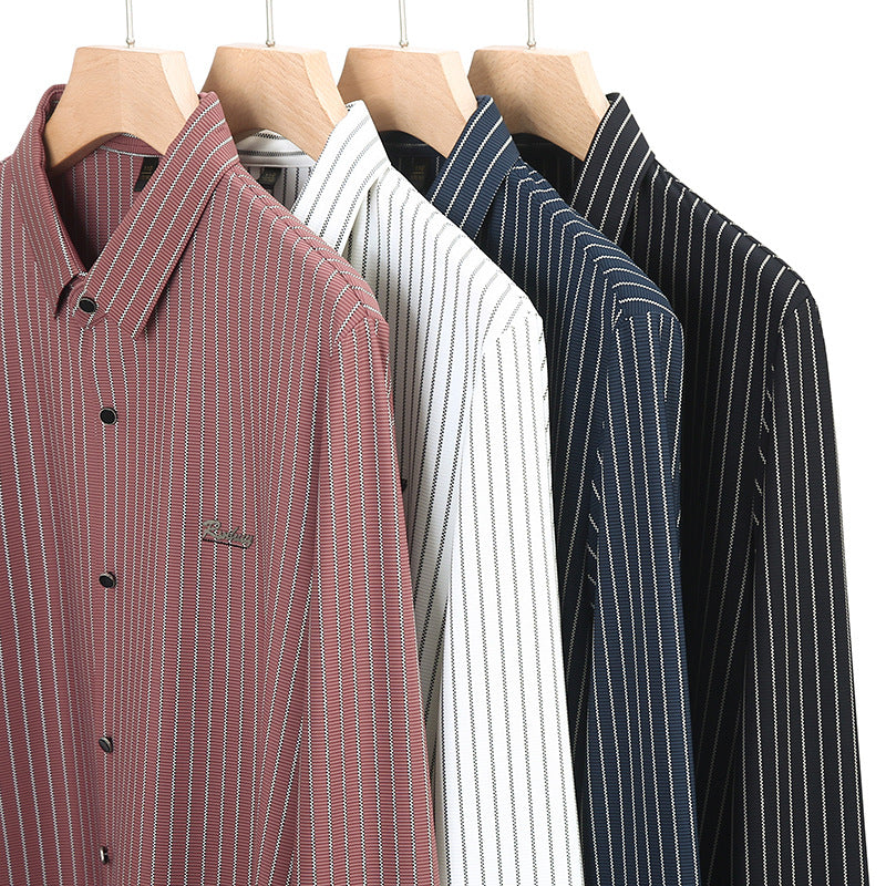 Mode masculine - Chemise classique à col rayé et à manches longues
