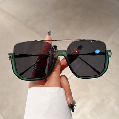 Lunettes de soleil tendance à verres teintés et légères