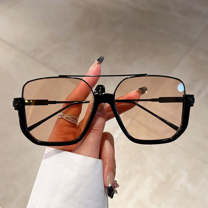 Lunettes de soleil tendance à verres teintés et légères