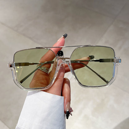 Lunettes de soleil tendance à verres teintés et légères