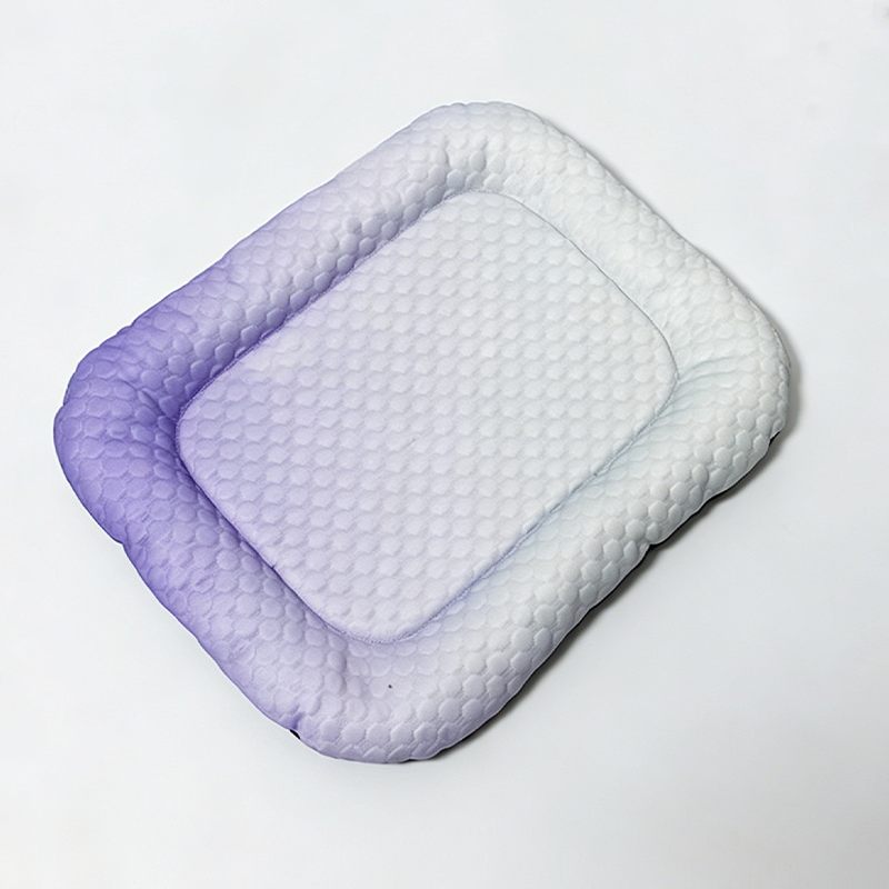 🐶🐱Pet Cooling Pad Mat for Dogs and Cats - Ice Silk Summer Cool Bed Blanket in Gradient Colours, Breathable Soft Sleeping Cushion for Indoor Floors Sofas and Car Travel Washable Multiple Sizes Available