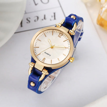 ⌚ 50 % DE RÉDUCTION POUR UNE DURÉE LIMITÉE ! ✨ Montre élégante à bracelet fin – Cadran épuré, bracelet en cuir, mouvement à quartz 💎