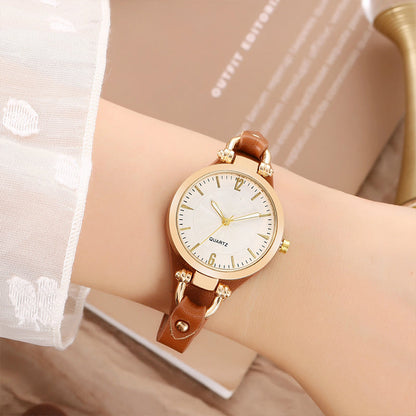 ⌚ 50 % DE RÉDUCTION POUR UNE DURÉE LIMITÉE ! ✨ Montre élégante à bracelet fin – Cadran épuré, bracelet en cuir, mouvement à quartz 💎