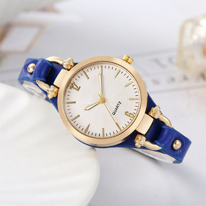 ⌚ 50 % DE RÉDUCTION POUR UNE DURÉE LIMITÉE ! ✨ Montre élégante à bracelet fin – Cadran épuré, bracelet en cuir, mouvement à quartz 💎