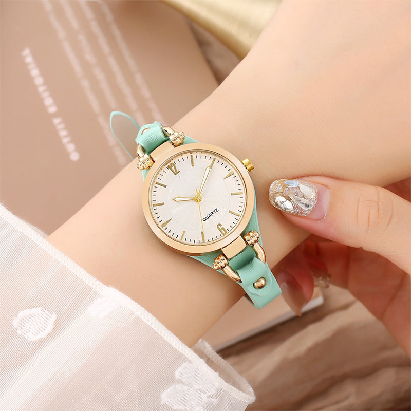 ⌚ 50 % DE RÉDUCTION POUR UNE DURÉE LIMITÉE ! ✨ Montre élégante à bracelet fin – Cadran épuré, bracelet en cuir, mouvement à quartz 💎