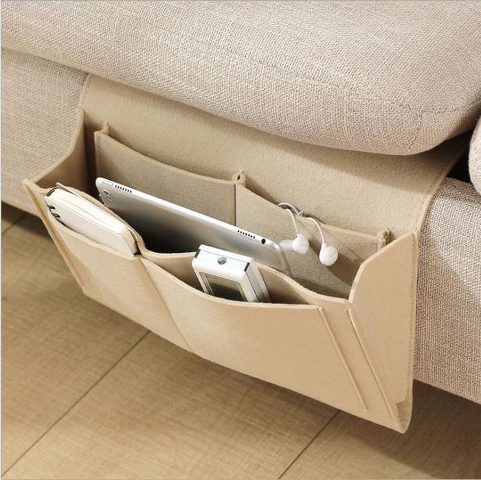 Rangez votre table de chevet en un clin d'œil ! Rangement coulissant sans outil